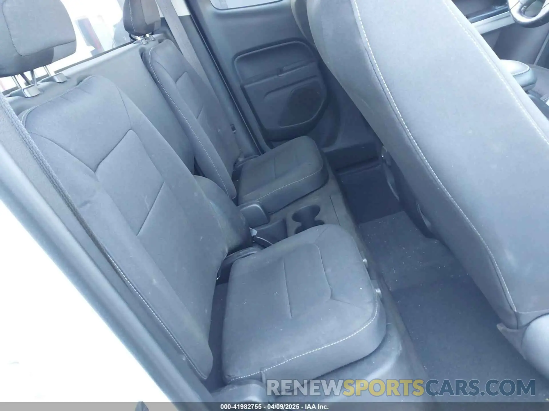 8 fotografías del automóvil dañado 1GCHTCEA4N1302342 CHEVROLET COLORADO 2022
