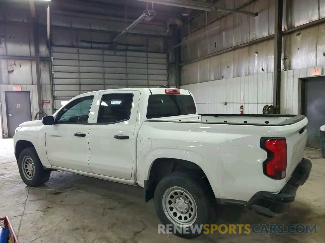 2 fotografías del automóvil dañado 1GCGSBEC2P1264171 CHEVROLET COLORADO 2023