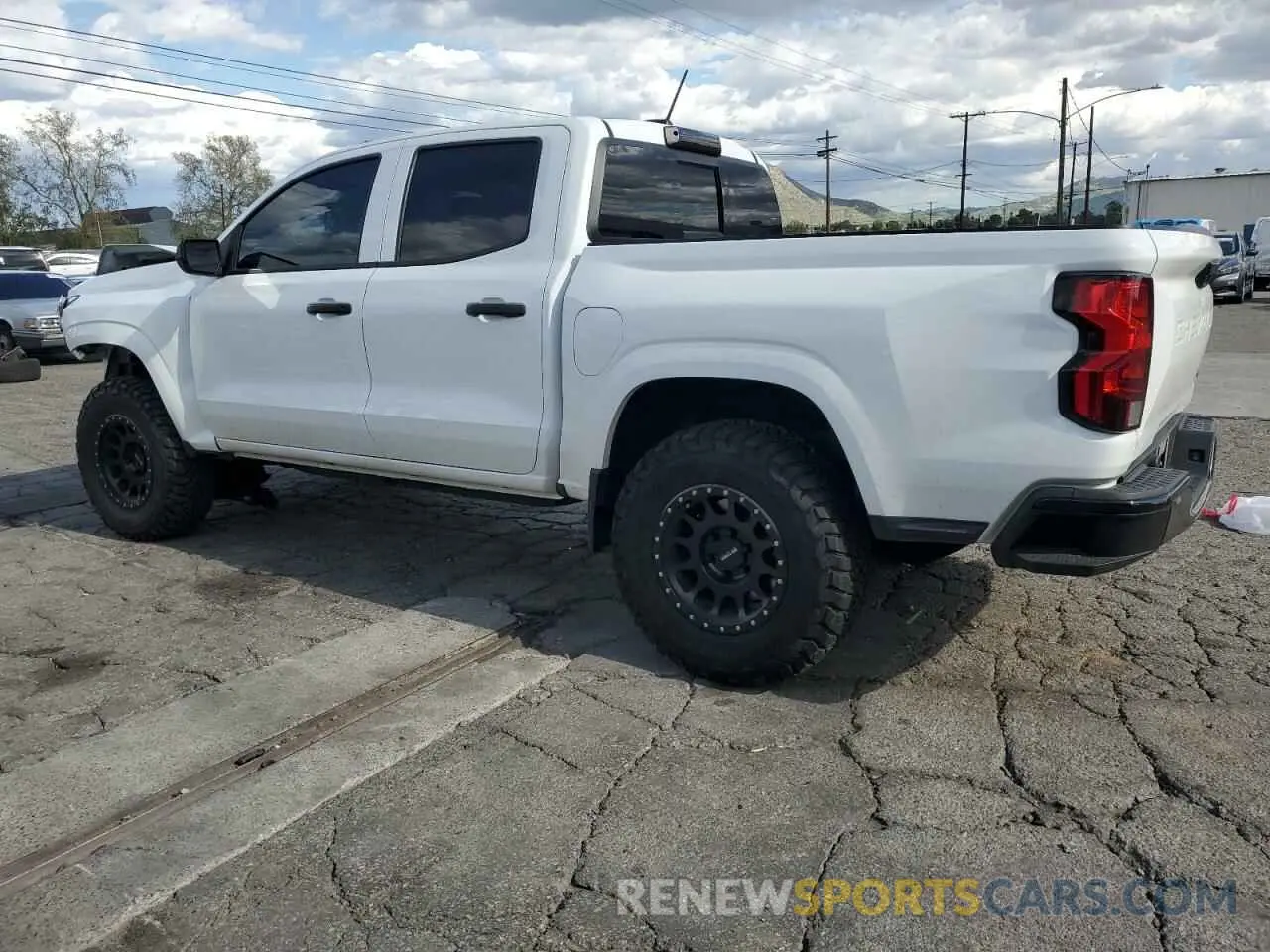 2 fotografías del automóvil dañado 1GCGSBEC8P1134119 CHEVROLET COLORADO 2023