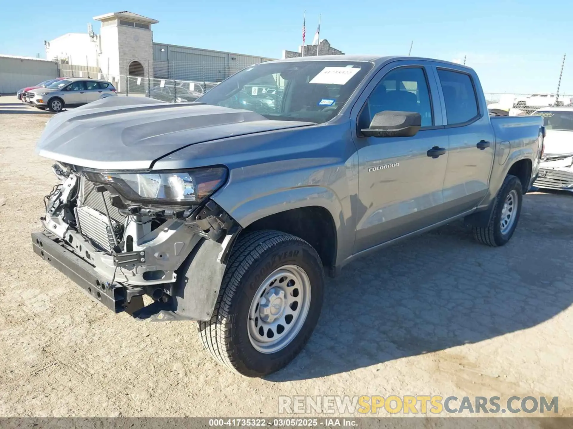 2 fotografías del automóvil dañado 1GCPSBEK4P1268746 CHEVROLET COLORADO 2023