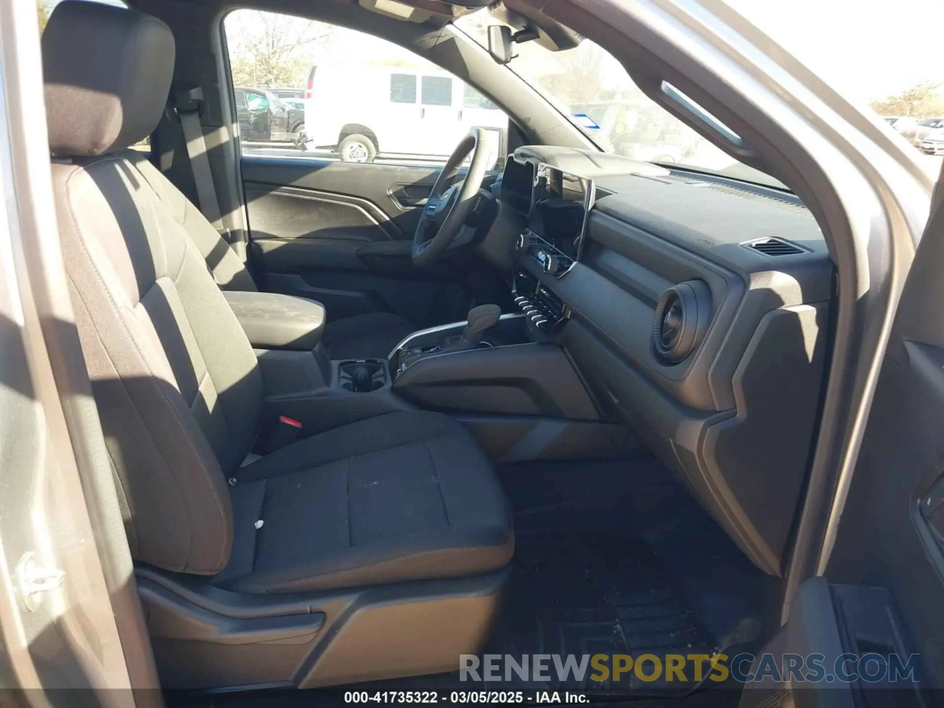 5 fotografías del automóvil dañado 1GCPSBEK4P1268746 CHEVROLET COLORADO 2023