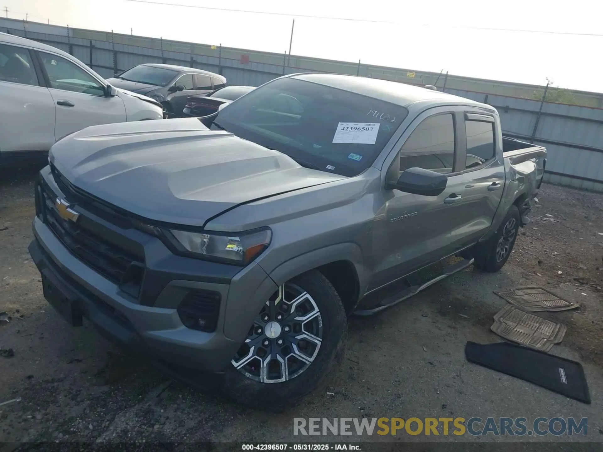 2 fotografías del automóvil dañado 1GCPSCEK3P1131688 CHEVROLET COLORADO 2023