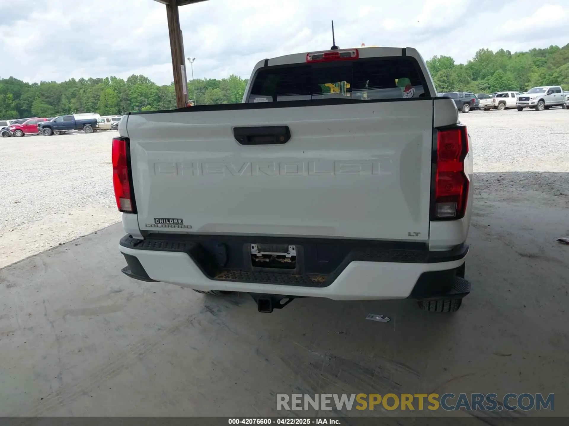 16 fotografías del automóvil dañado 1GCPTCEK0P1221796 CHEVROLET COLORADO 2023