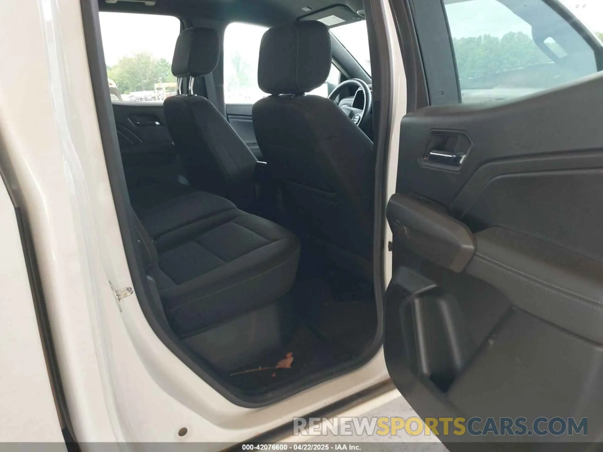 8 fotografías del automóvil dañado 1GCPTCEK0P1221796 CHEVROLET COLORADO 2023