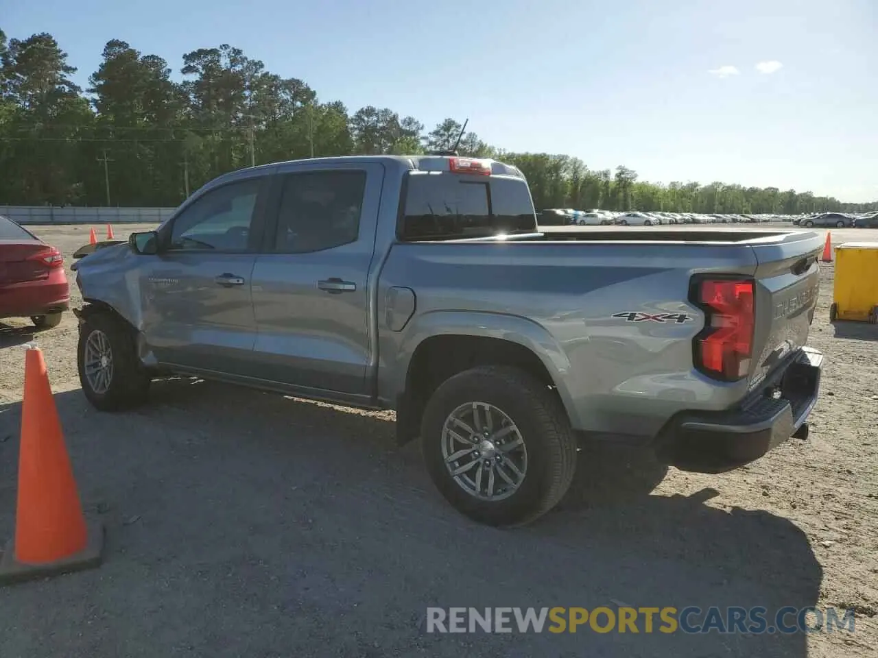 2 fotografías del automóvil dañado 1GCPTCEK2P1204630 CHEVROLET COLORADO 2023