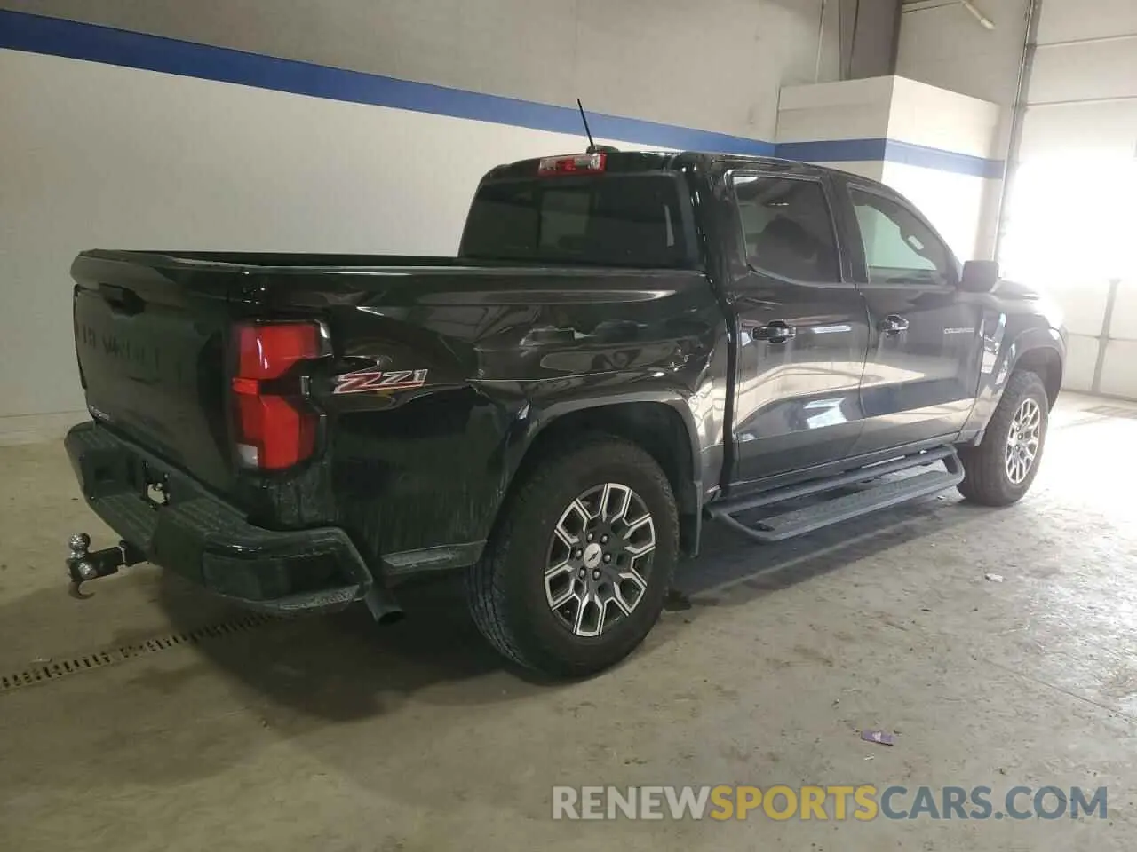 3 fotografías del automóvil dañado 1GCPTDEK1P1140263 CHEVROLET COLORADO 2023