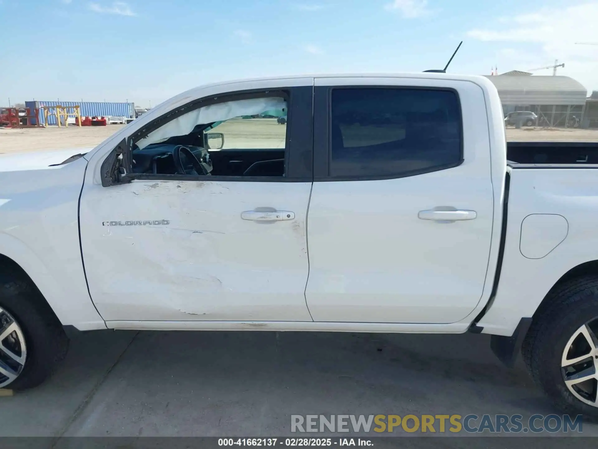 15 fotografías del automóvil dañado 1GCPTDEK2P1246012 CHEVROLET COLORADO 2023