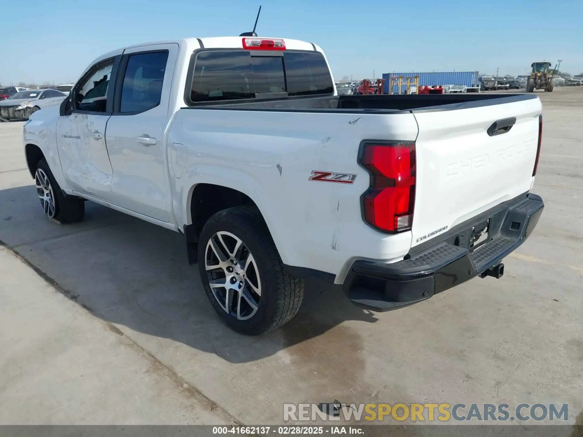 3 fotografías del automóvil dañado 1GCPTDEK2P1246012 CHEVROLET COLORADO 2023
