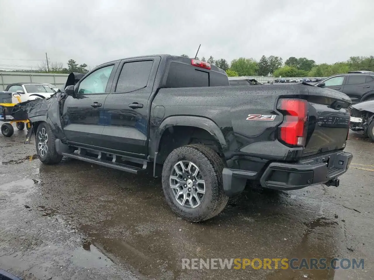 2 fotografías del automóvil dañado 1GCPTDEK4P1225338 CHEVROLET COLORADO 2023