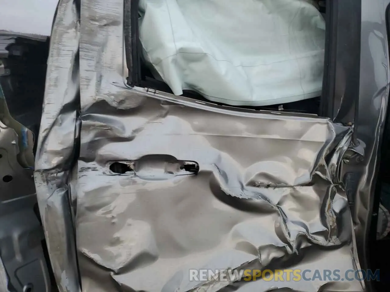 10 fotografías del automóvil dañado 1GCPTDEK9P1170384 CHEVROLET COLORADO 2023