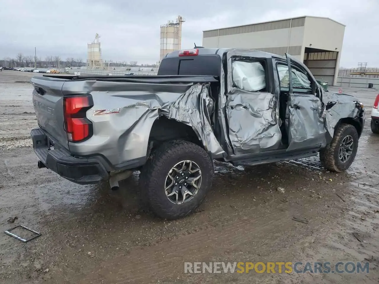 3 fotografías del automóvil dañado 1GCPTDEK9P1170384 CHEVROLET COLORADO 2023
