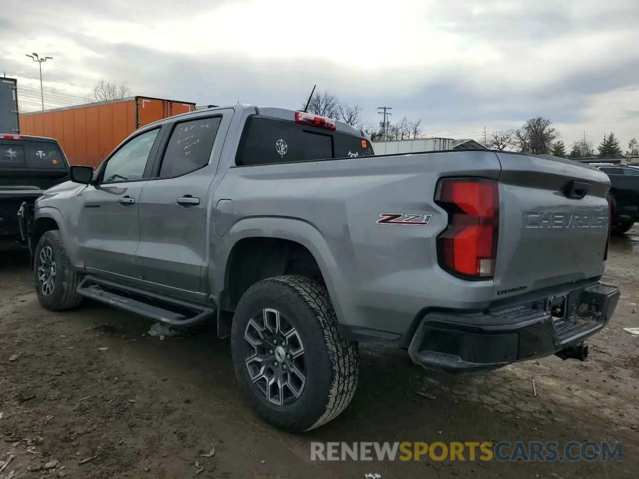 2 fotografías del automóvil dañado 1GCPTDEKXP1141217 CHEVROLET COLORADO 2023