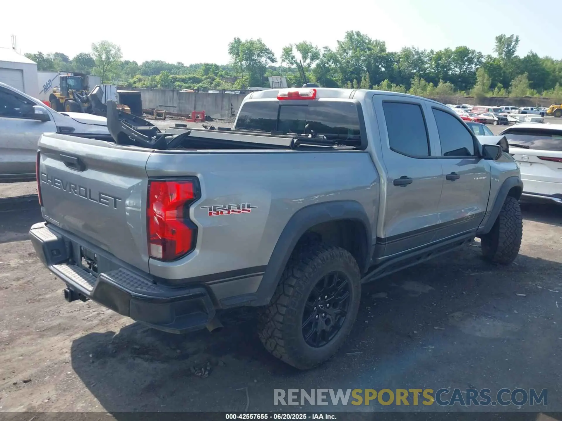 4 fotografías del automóvil dañado 1GCPTEEK1P1174306 CHEVROLET COLORADO 2023
