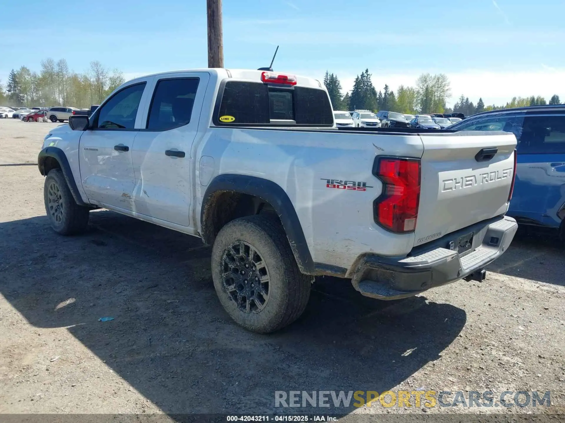 3 fotografías del automóvil dañado 1GCPTEEK2P1203392 CHEVROLET COLORADO 2023