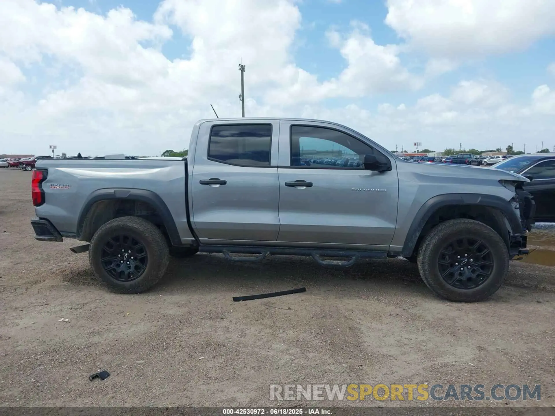 14 fotografías del automóvil dañado 1GCPTEEK5P1242719 CHEVROLET COLORADO 2023