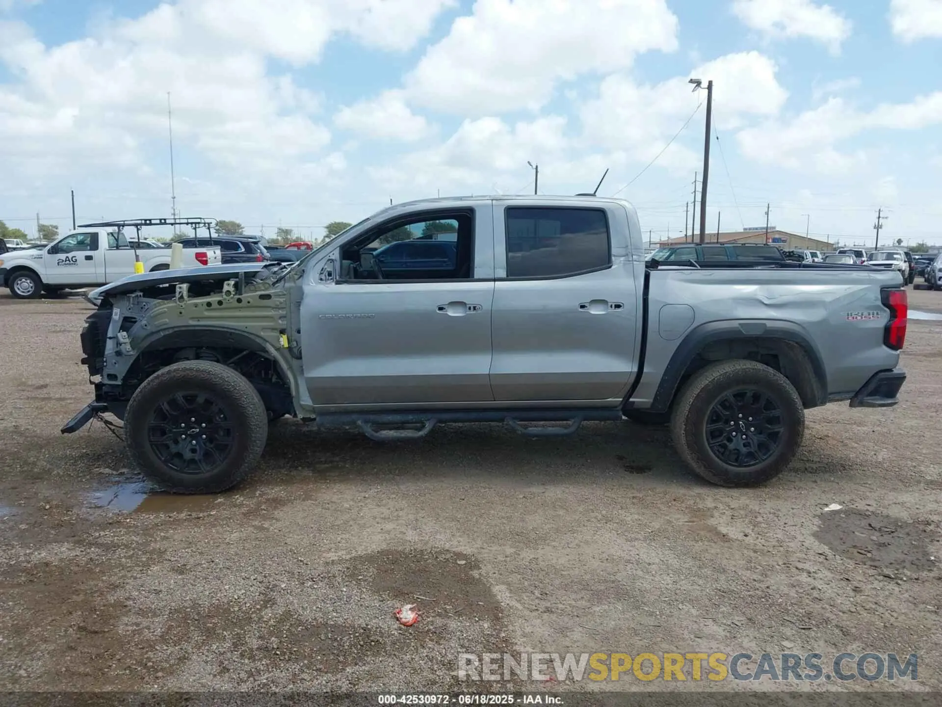 15 fotografías del automóvil dañado 1GCPTEEK5P1242719 CHEVROLET COLORADO 2023