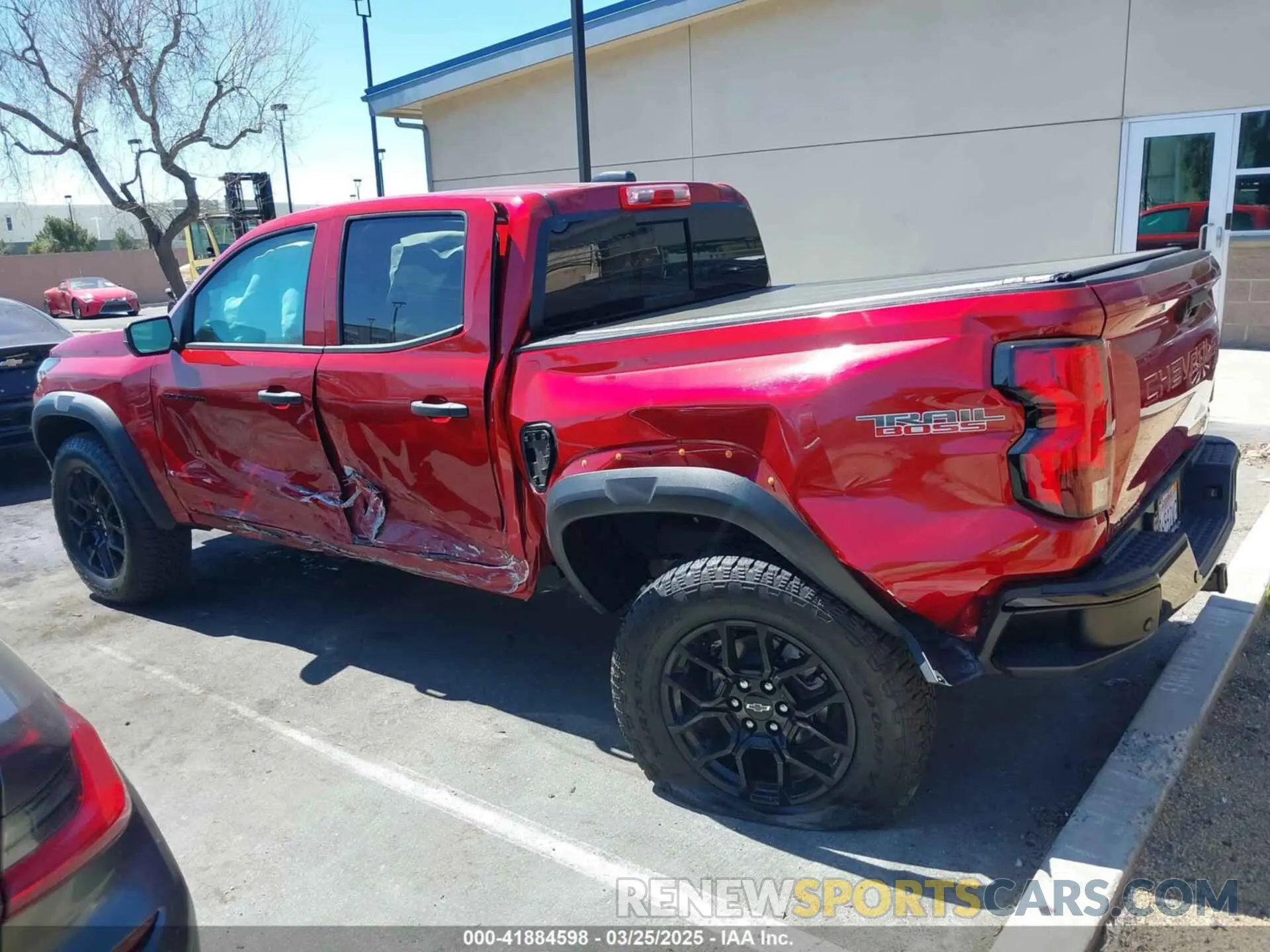 15 fotografías del automóvil dañado 1GCPTEEK7P1185939 CHEVROLET COLORADO 2023