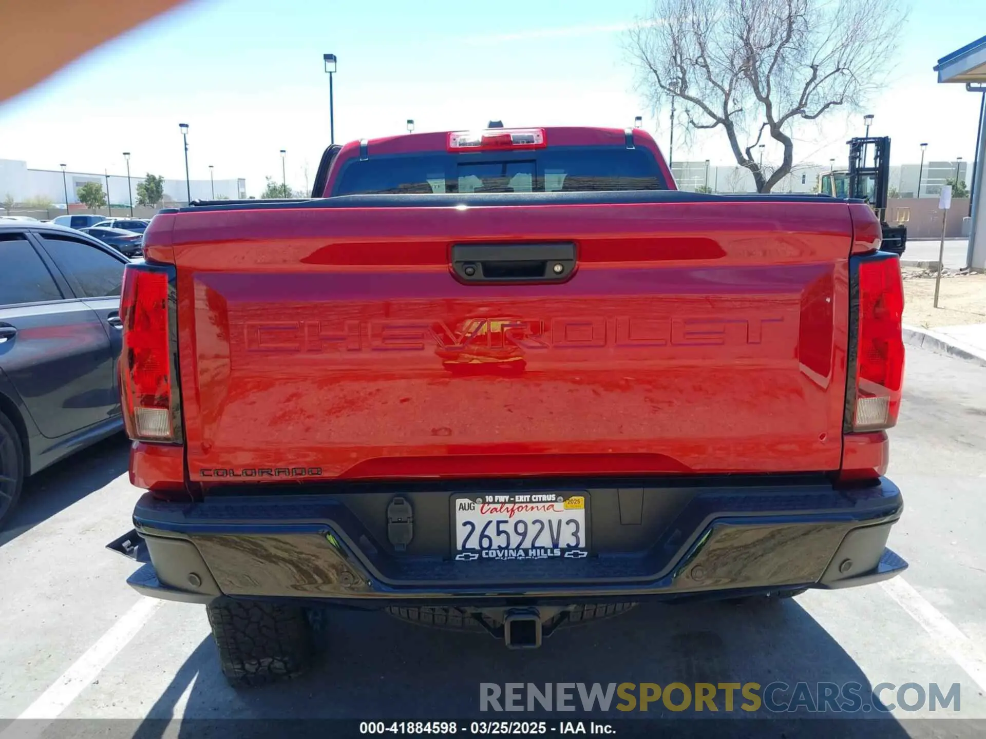 17 fotografías del automóvil dañado 1GCPTEEK7P1185939 CHEVROLET COLORADO 2023