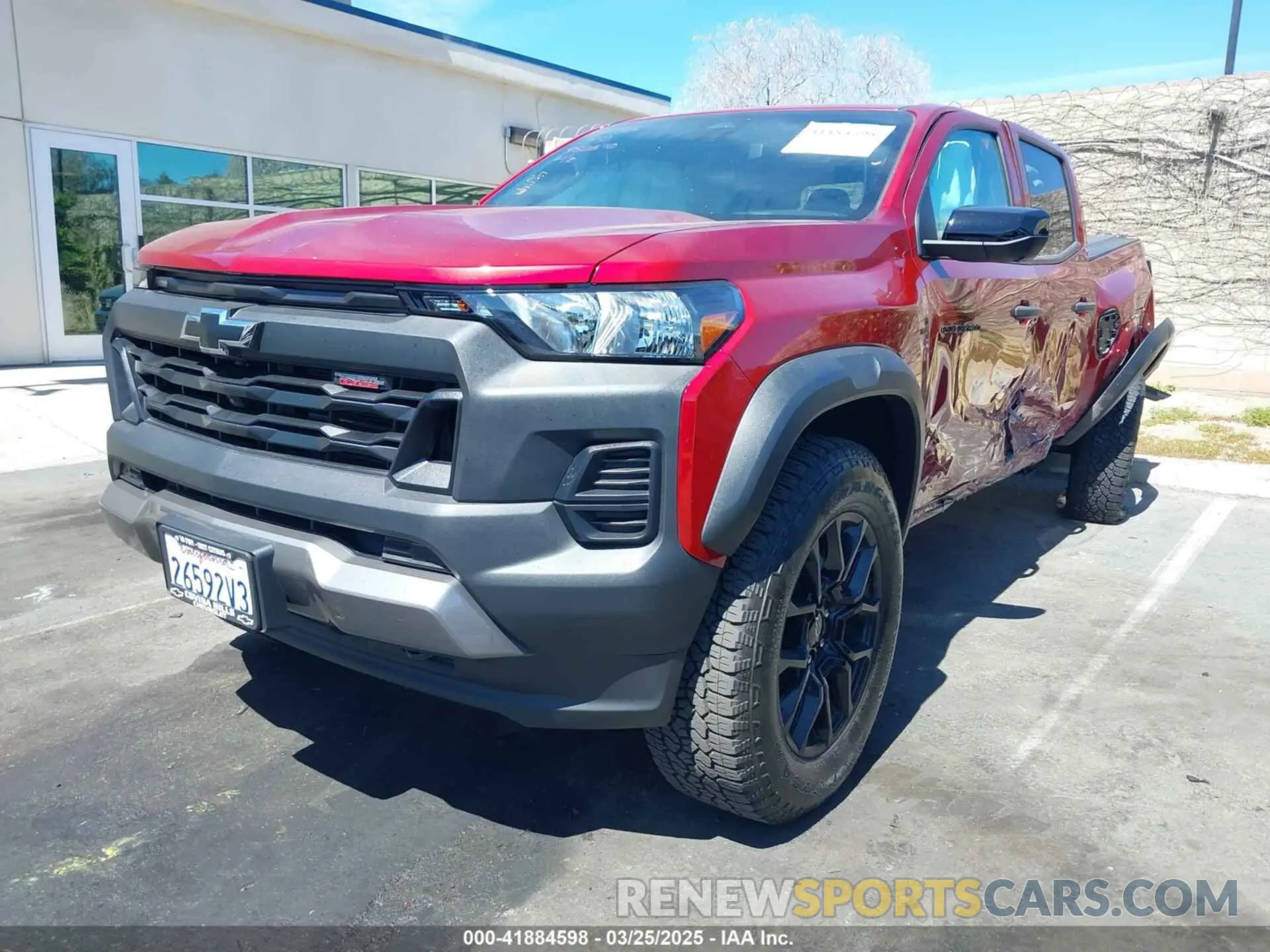 2 fotografías del automóvil dañado 1GCPTEEK7P1185939 CHEVROLET COLORADO 2023