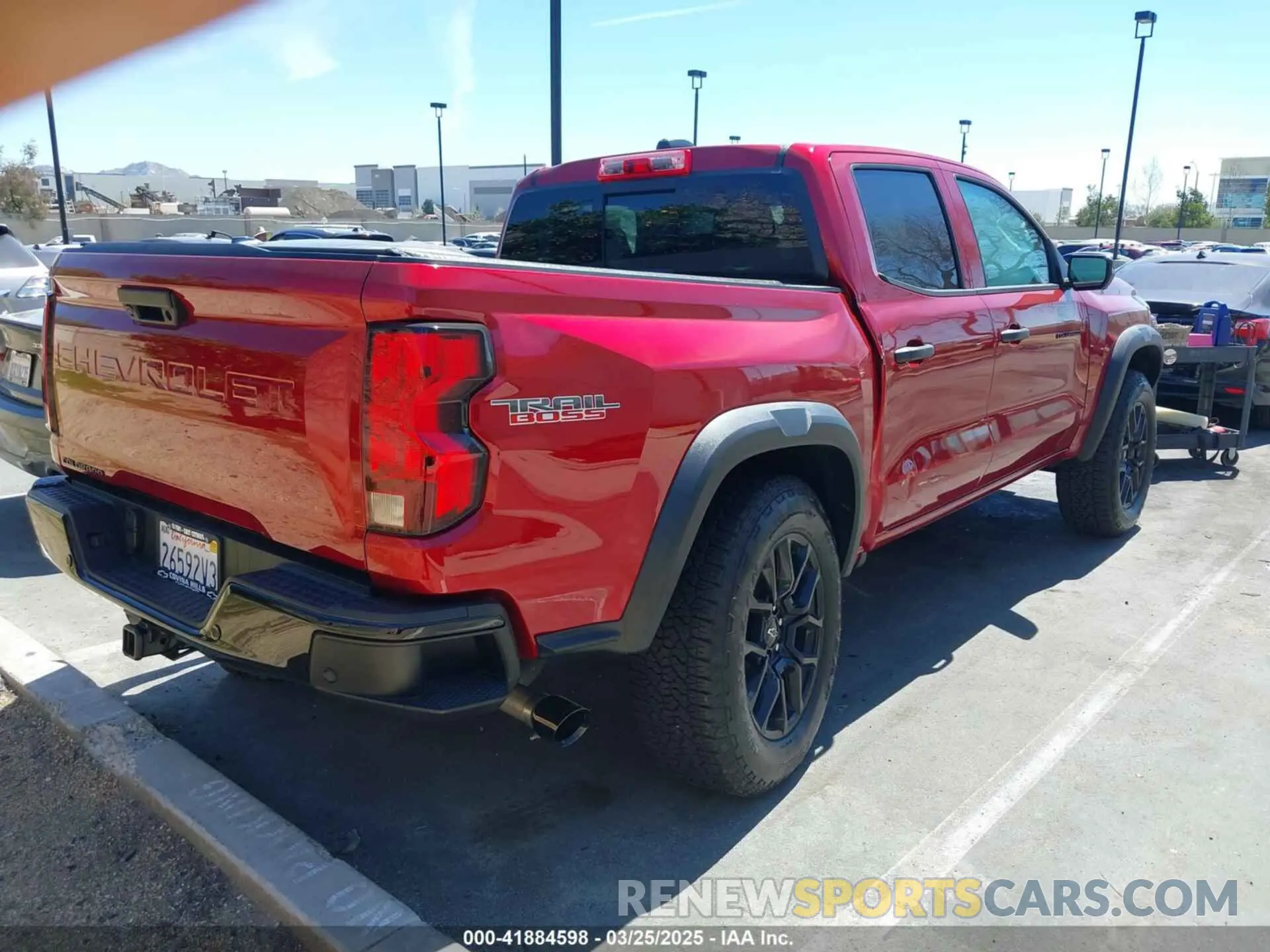 4 fotografías del automóvil dañado 1GCPTEEK7P1185939 CHEVROLET COLORADO 2023