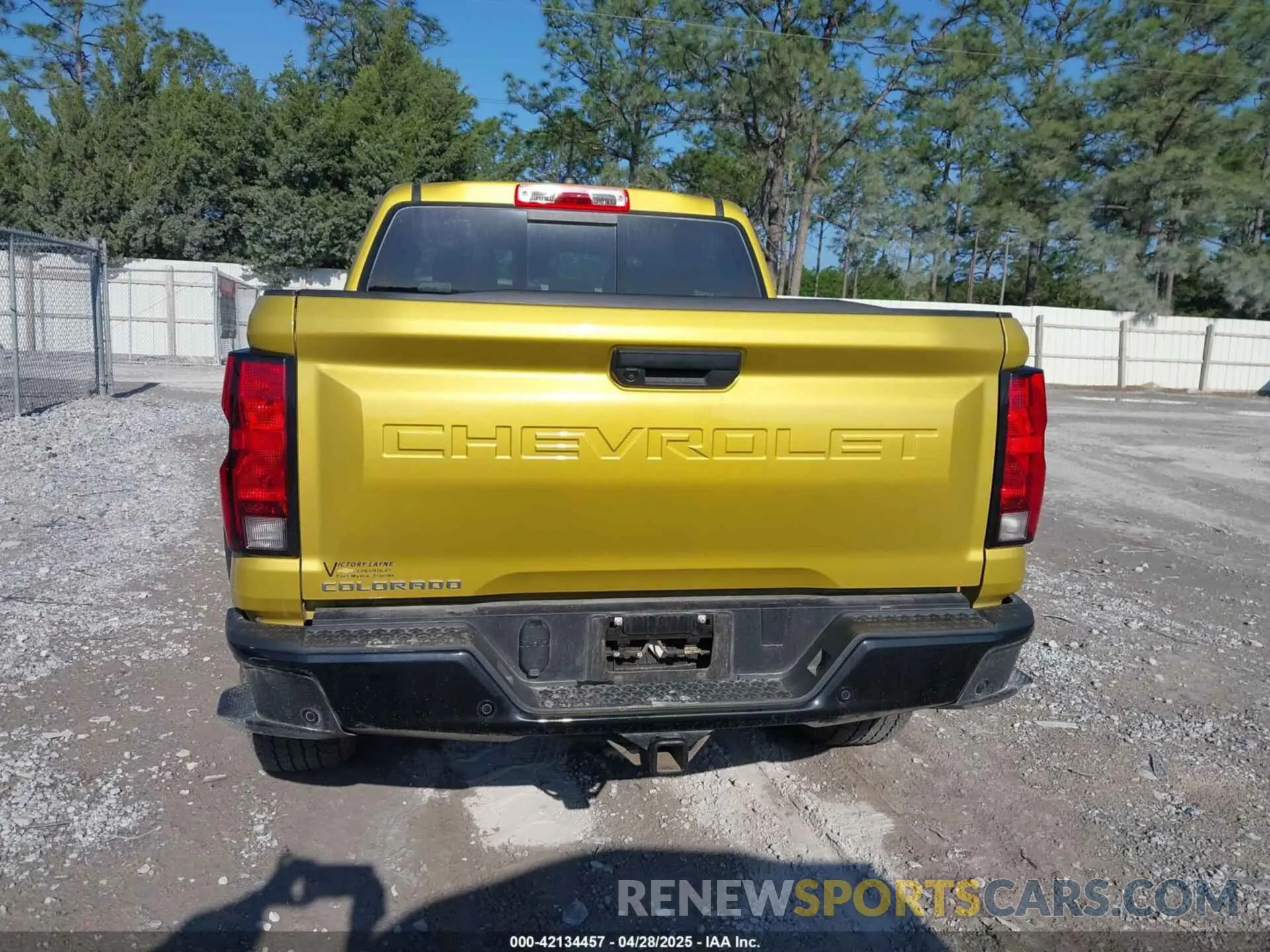 16 fotografías del automóvil dañado 1GCPTEEK9P1241315 CHEVROLET COLORADO 2023