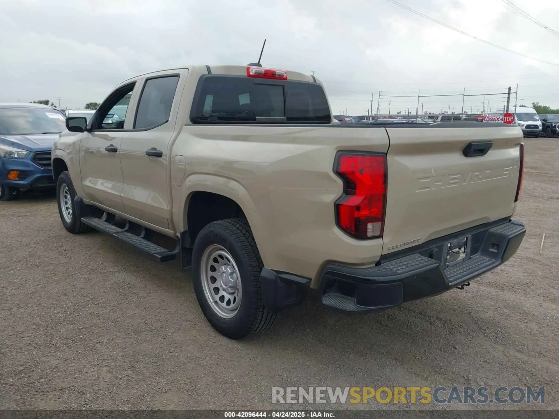 3 fotografías del automóvil dañado 1GCGSBEC0R1247243 CHEVROLET COLORADO 2024