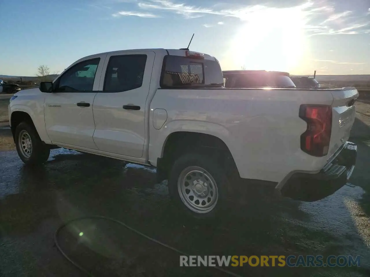 2 fotografías del automóvil dañado 1GCGSBEC7R1301637 CHEVROLET COLORADO 2024