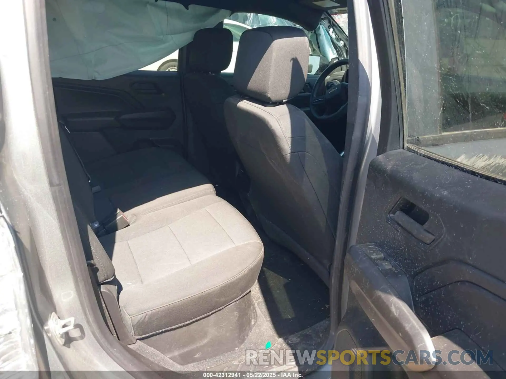 8 fotografías del automóvil dañado 1GCGSBEC8R1183047 CHEVROLET COLORADO 2024