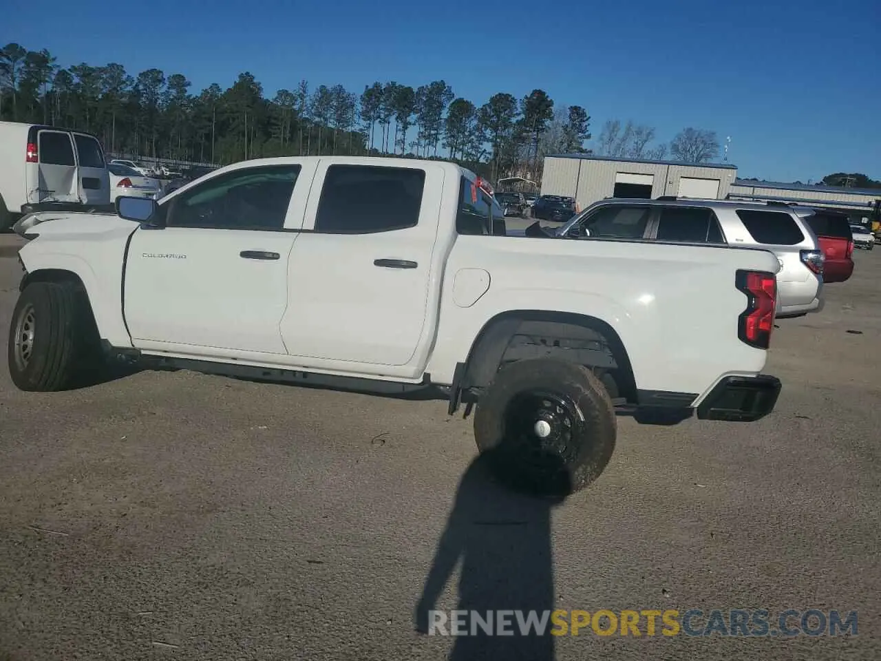 2 fotografías del automóvil dañado 1GCGSBECXR1181297 CHEVROLET COLORADO 2024