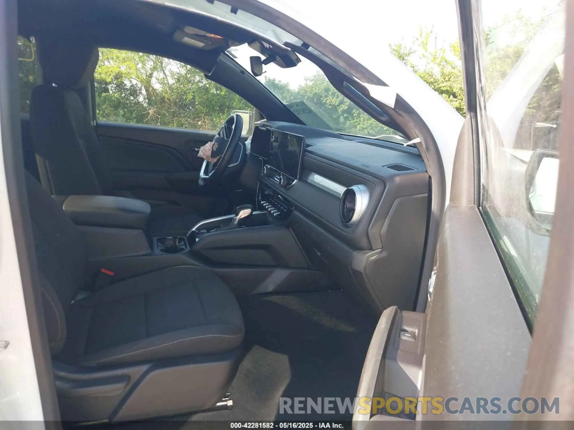 5 fotografías del automóvil dañado 1GCPSCEK6R1198160 CHEVROLET COLORADO 2024