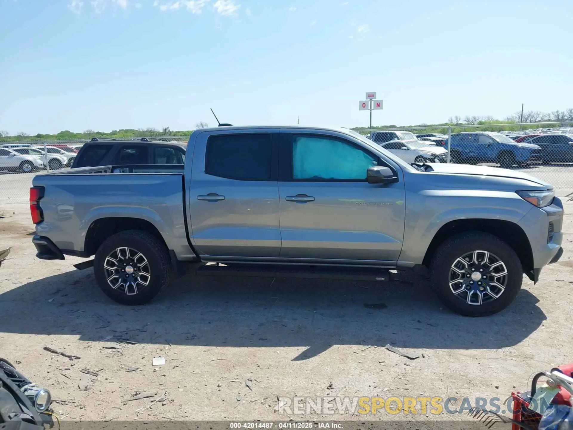 13 fotografías del automóvil dañado 1GCPSCEK9R1177545 CHEVROLET COLORADO 2024
