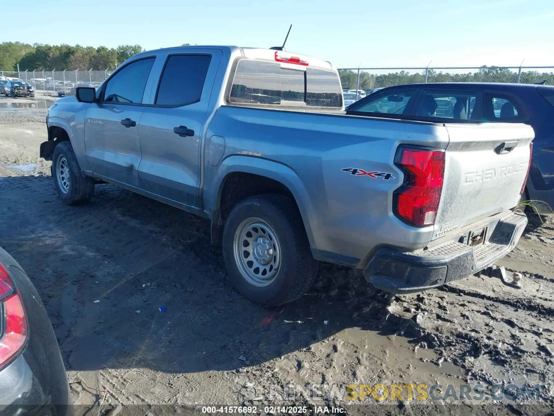 3 fotografías del automóvil dañado 1GCPTBEK8R1131731 CHEVROLET COLORADO 2024