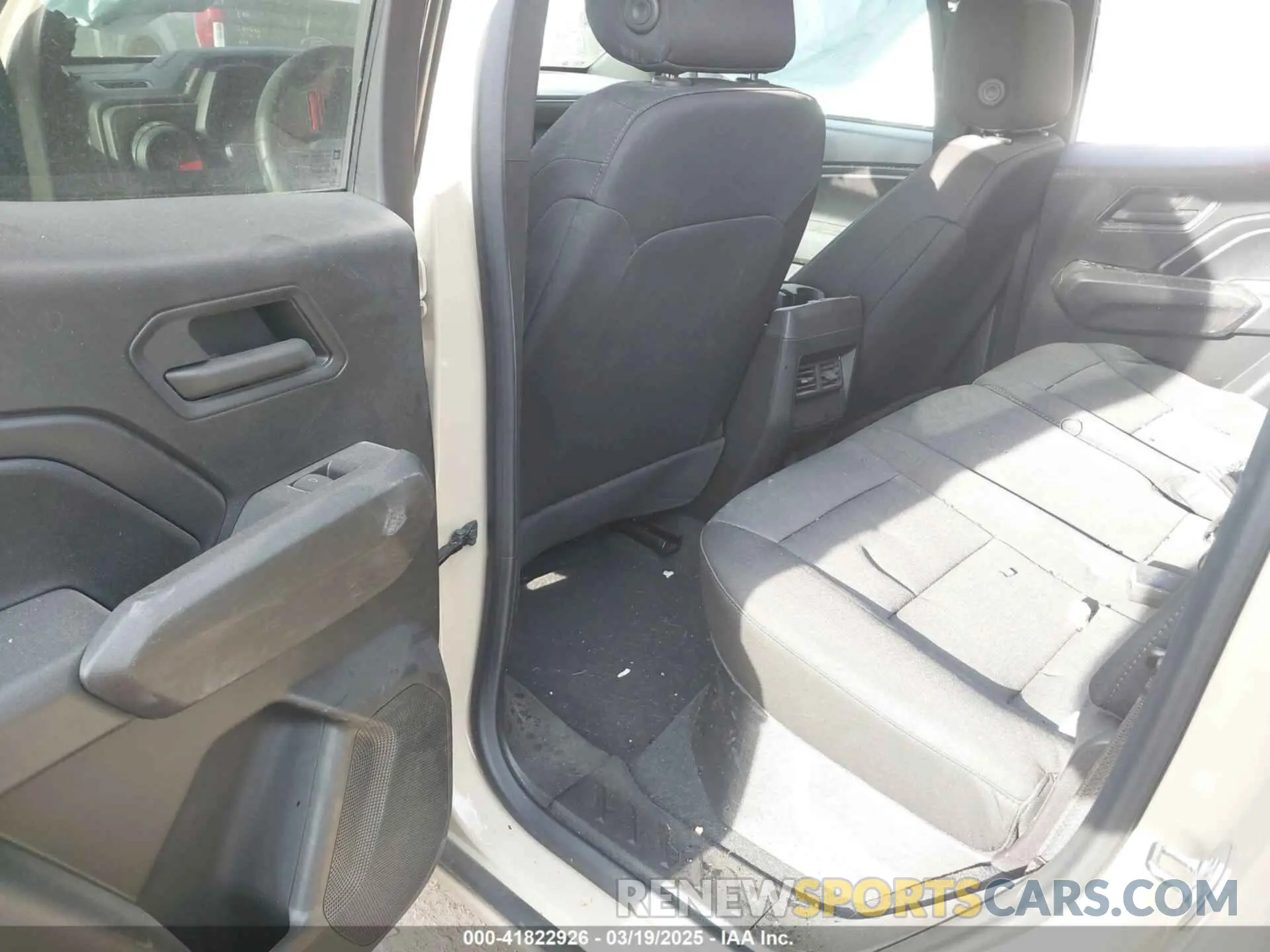8 fotografías del automóvil dañado 1GCPTBEK8R1152174 CHEVROLET COLORADO 2024