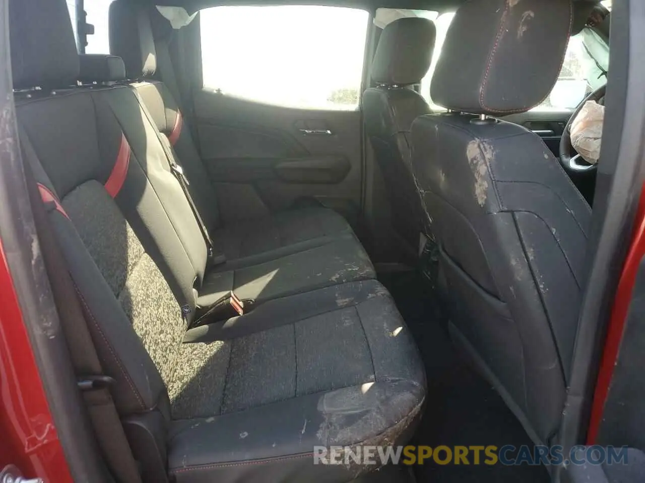 11 fotografías del automóvil dañado 1GCPTDEK0R1123201 CHEVROLET COLORADO 2024