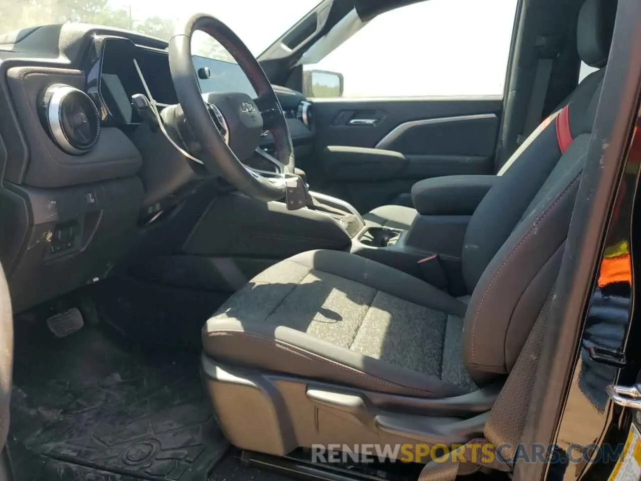 7 fotografías del automóvil dañado 1GCPTDEK1R1244321 CHEVROLET COLORADO 2024