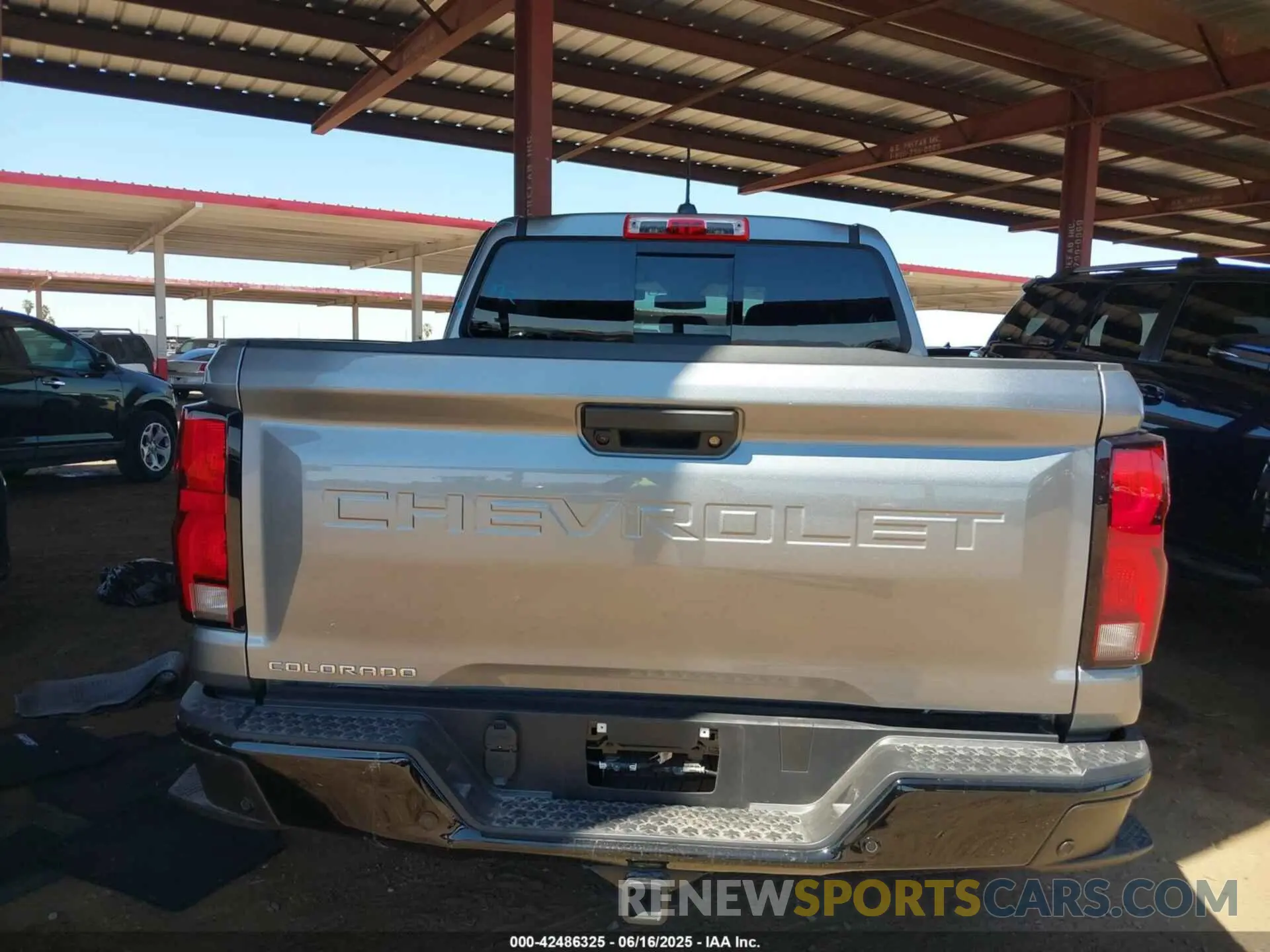16 fotografías del automóvil dañado 1GCPTDEK2R1321052 CHEVROLET COLORADO 2024