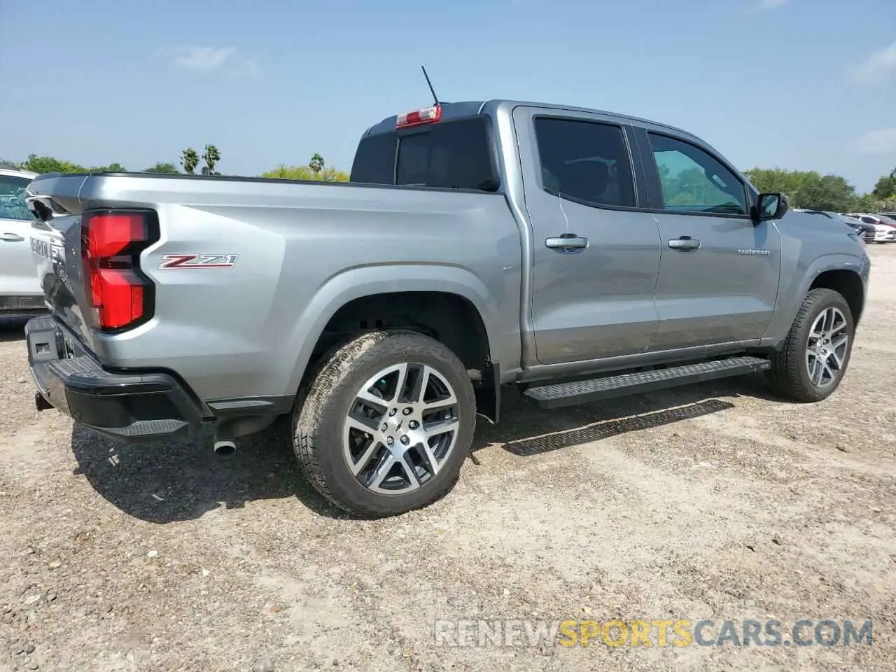 3 fotografías del automóvil dañado 1GCPTDEK3R1212177 CHEVROLET COLORADO 2024