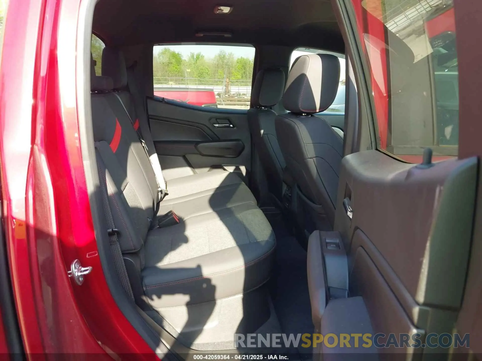 8 fotografías del automóvil dañado 1GCPTDEK8R1119445 CHEVROLET COLORADO 2024