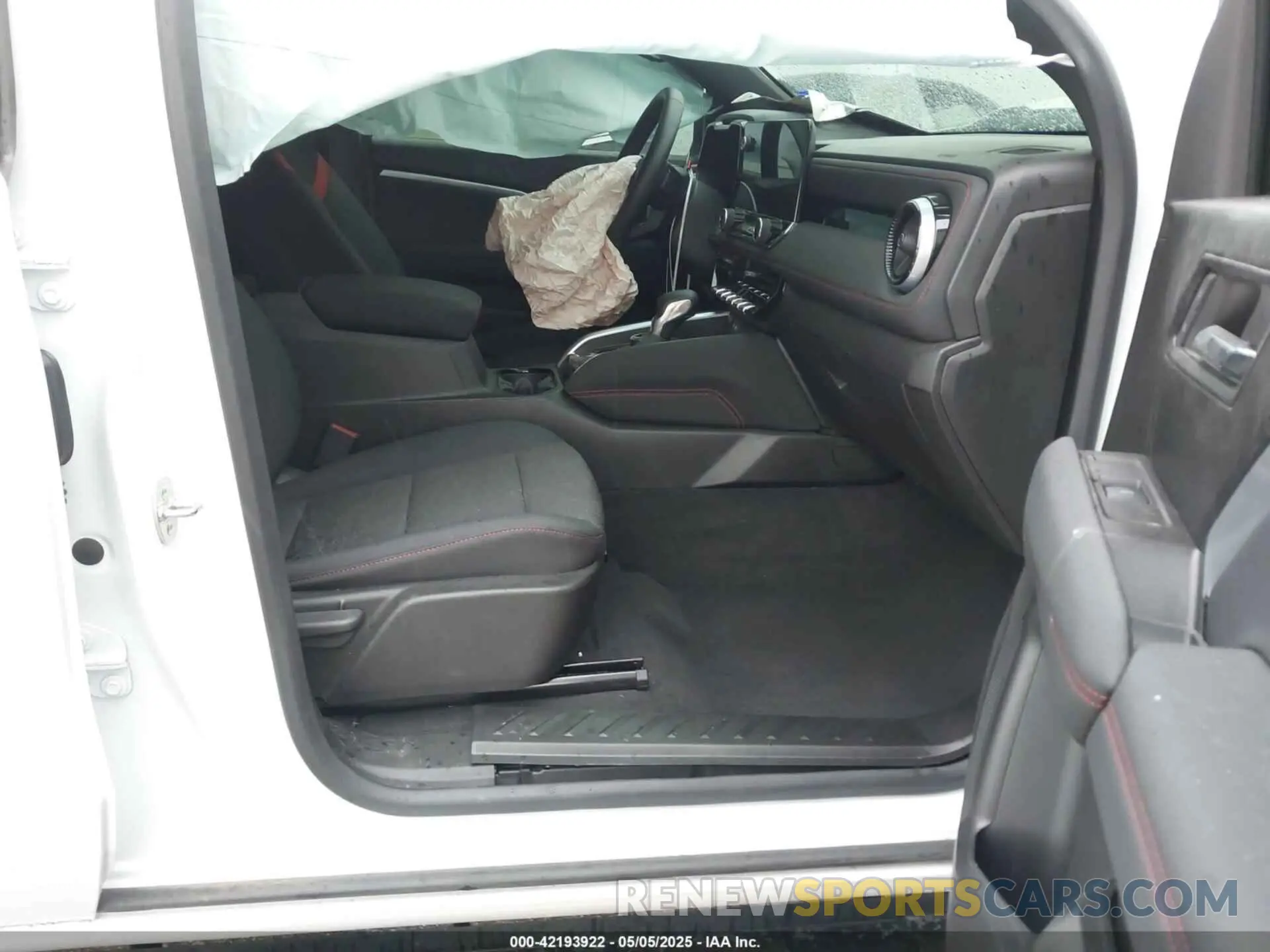 5 fotografías del automóvil dañado 1GCPTDEK8R1231274 CHEVROLET COLORADO 2024