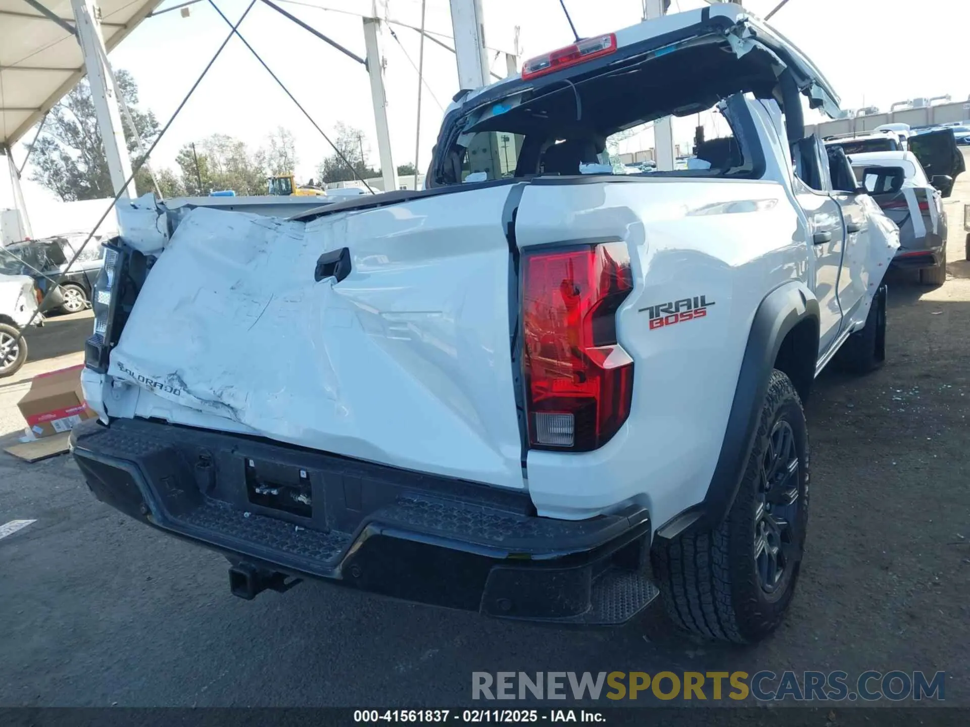 4 fotografías del automóvil dañado 1GCPTEEK3R1247162 CHEVROLET COLORADO 2024