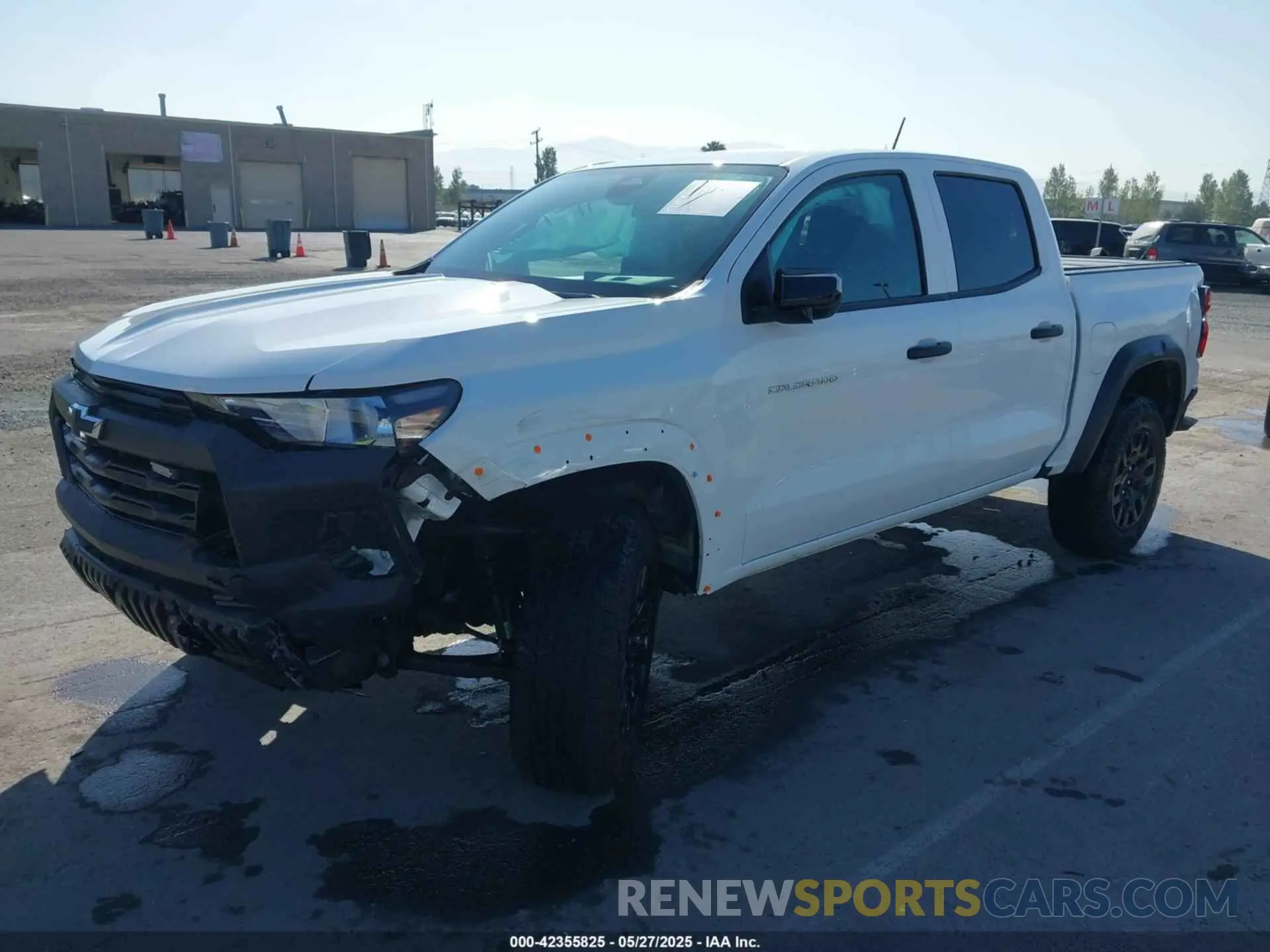 2 fotografías del automóvil dañado 1GCPTEEK5R1117187 CHEVROLET COLORADO 2024