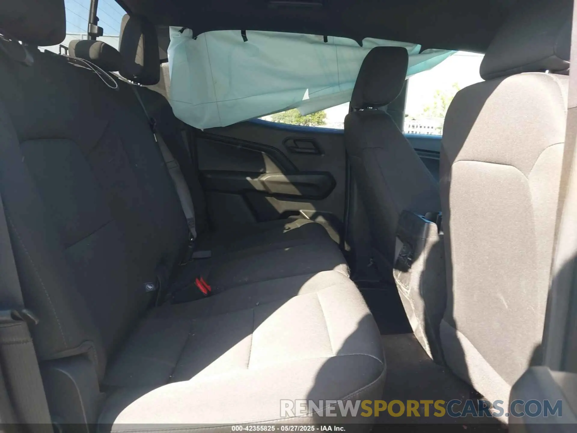 8 fotografías del automóvil dañado 1GCPTEEK5R1117187 CHEVROLET COLORADO 2024