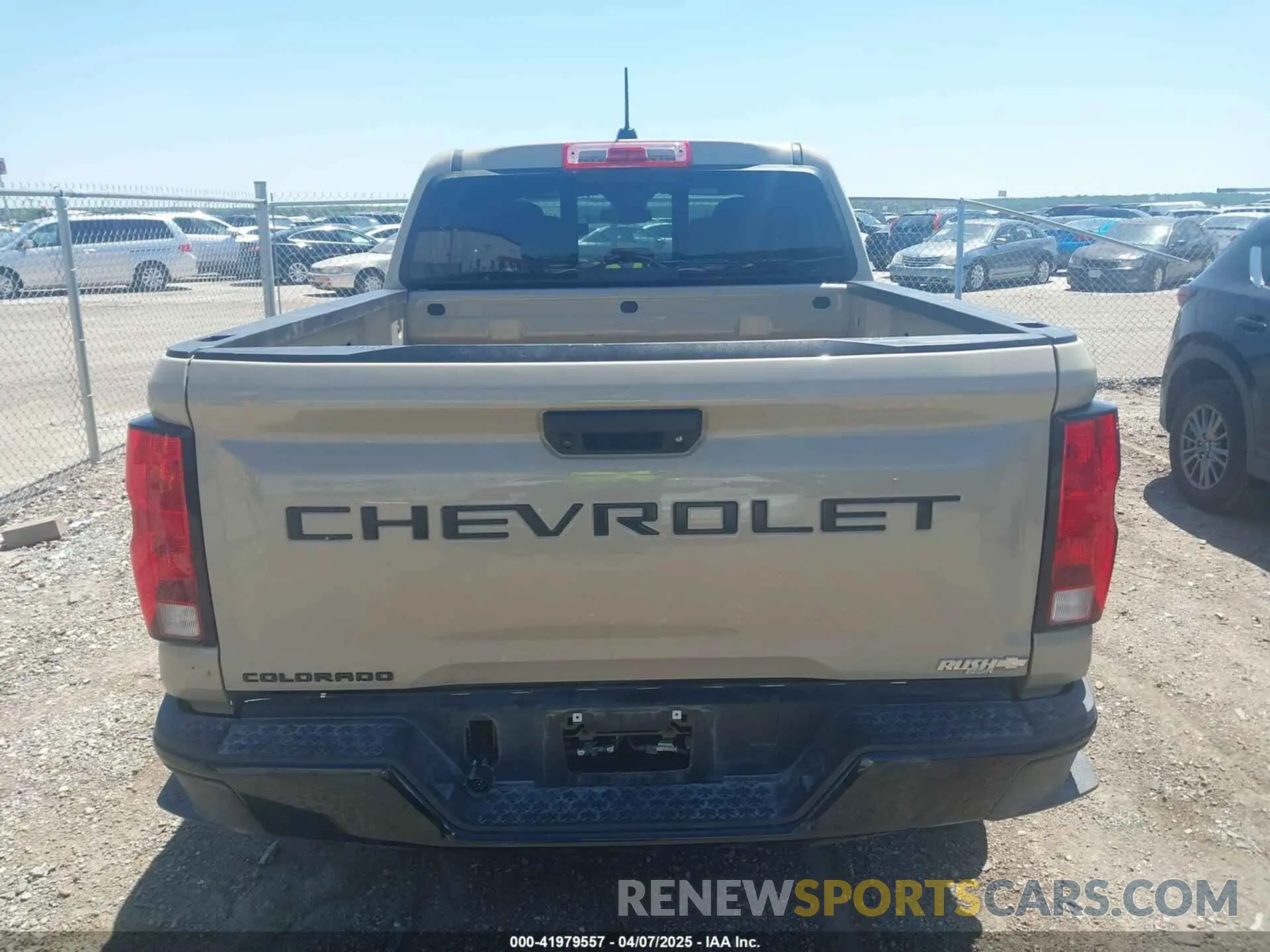 17 fotografías del automóvil dañado 1GCPTEEK6R1127131 CHEVROLET COLORADO 2024