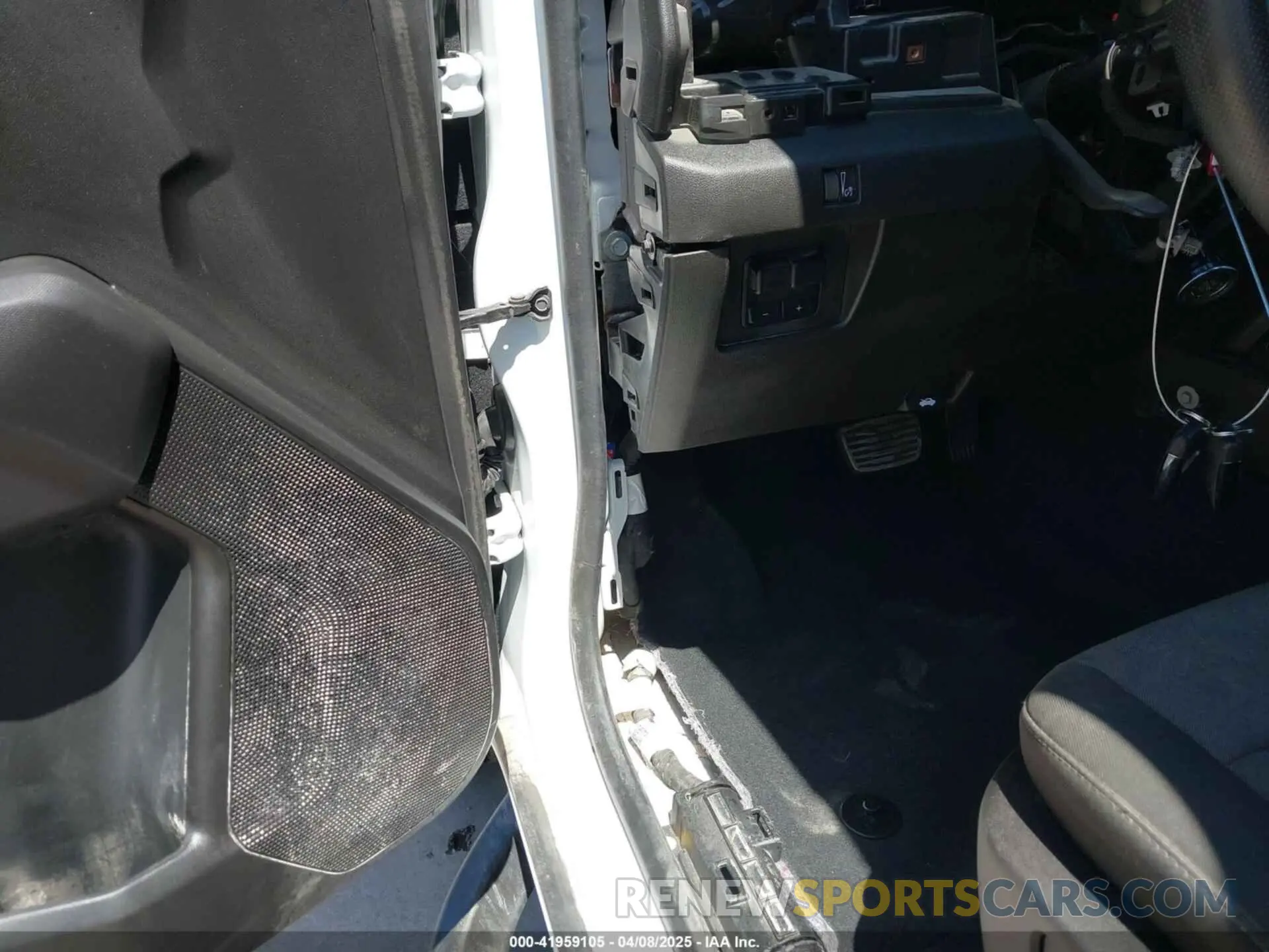6 fotografías del automóvil dañado 1GCPTEEK9R1161760 CHEVROLET COLORADO 2024