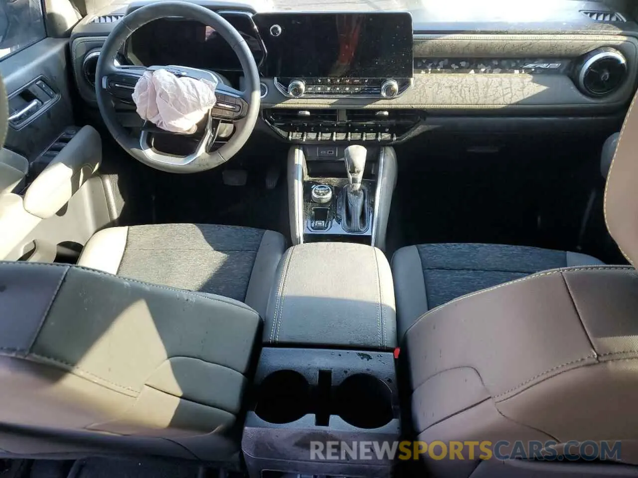 8 fotografías del automóvil dañado 1GCPTFEK2R1297069 CHEVROLET COLORADO 2024