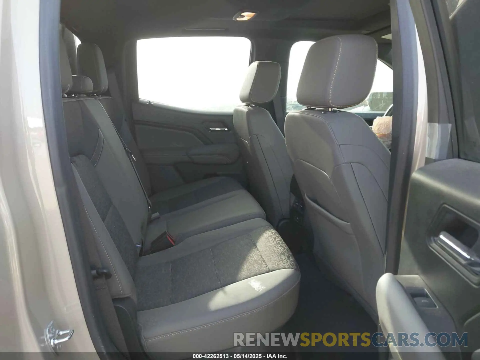 8 fotografías del automóvil dañado 1GCPTFEK4R1145701 CHEVROLET COLORADO 2024