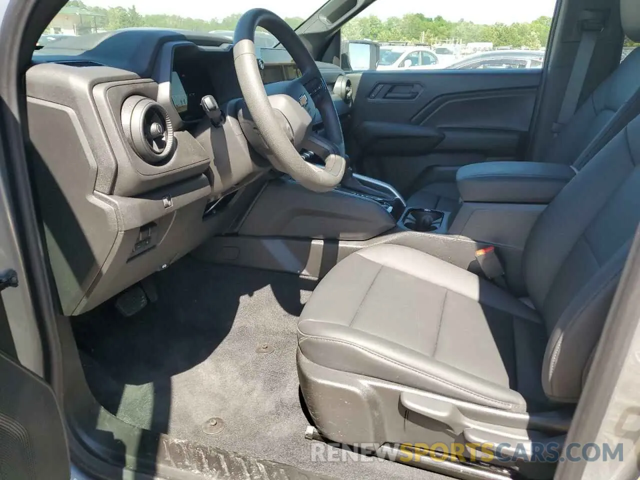 7 fotografías del automóvil dañado 1GCPSBEK0S1139881 CHEVROLET COLORADO 2025