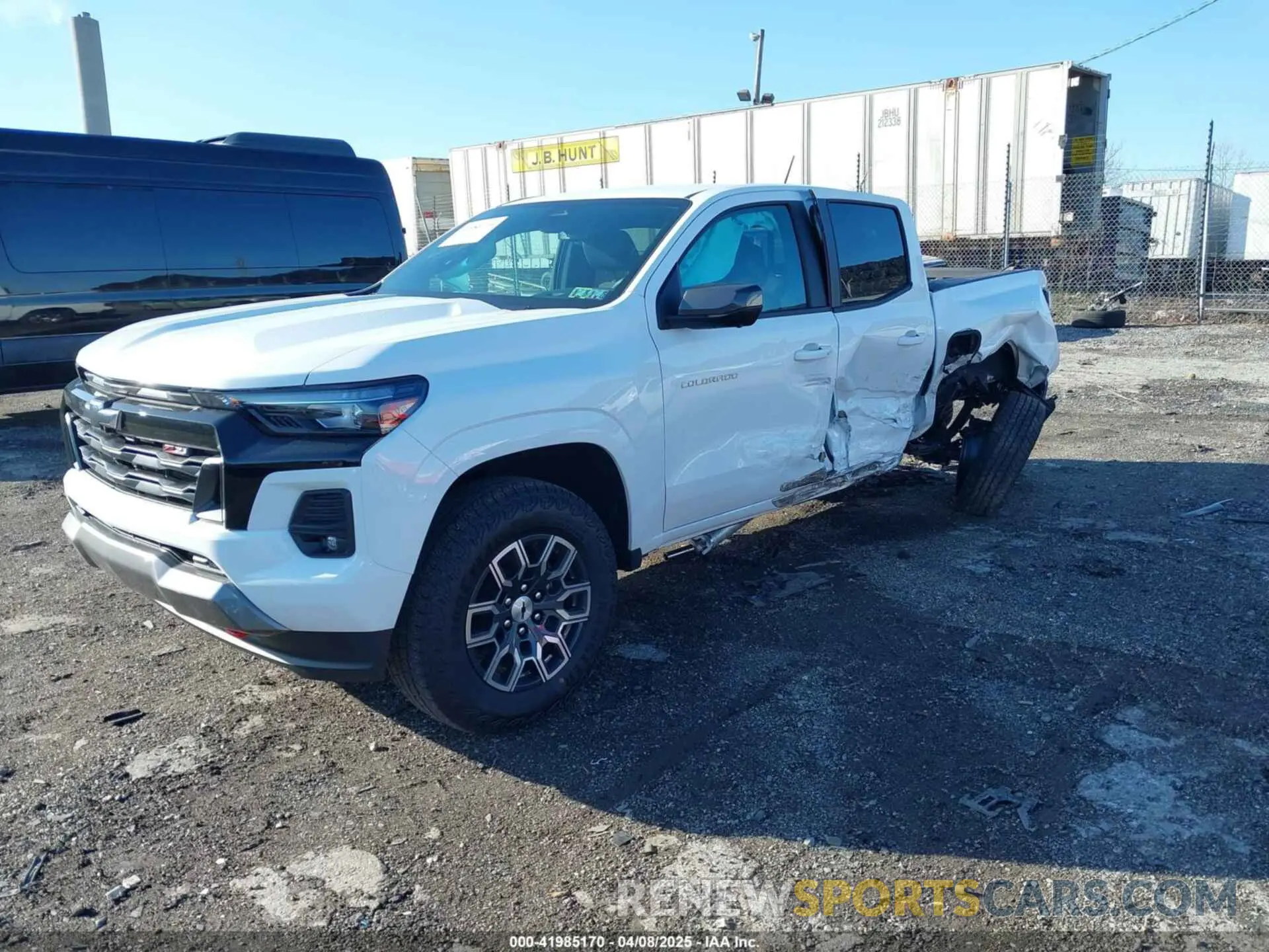 2 fotografías del automóvil dañado 1GCPTDEK1S1170887 CHEVROLET COLORADO 2025