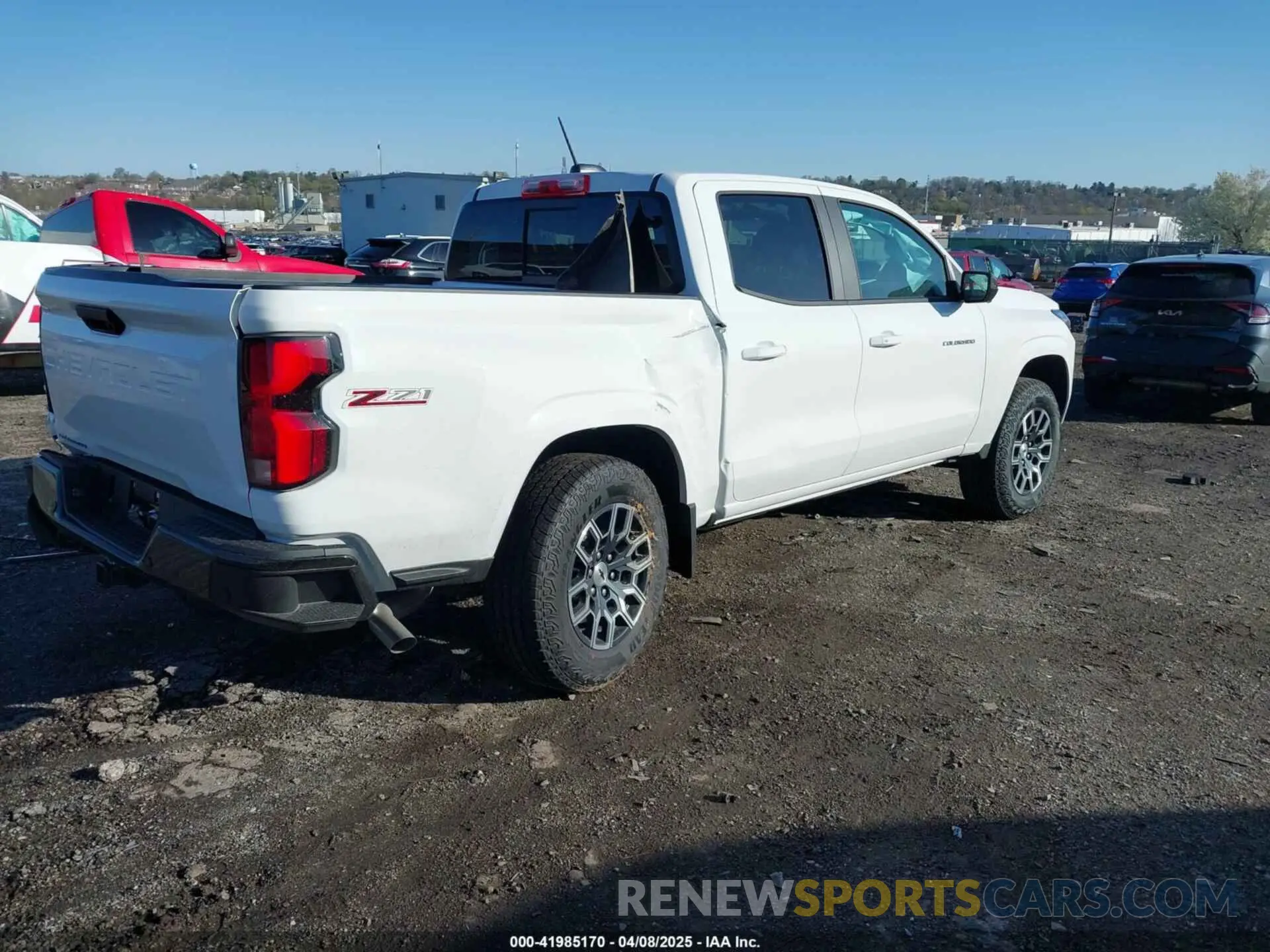 4 fotografías del automóvil dañado 1GCPTDEK1S1170887 CHEVROLET COLORADO 2025