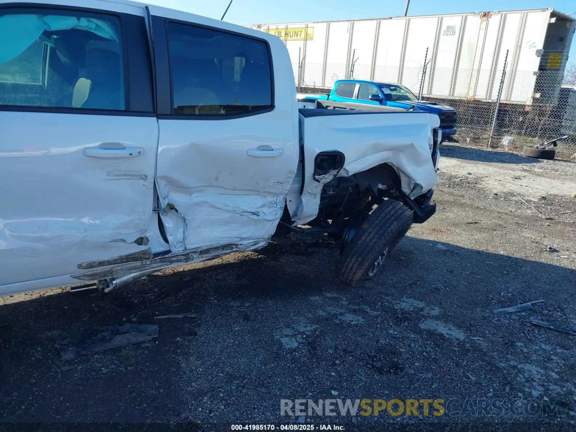 6 fotografías del automóvil dañado 1GCPTDEK1S1170887 CHEVROLET COLORADO 2025